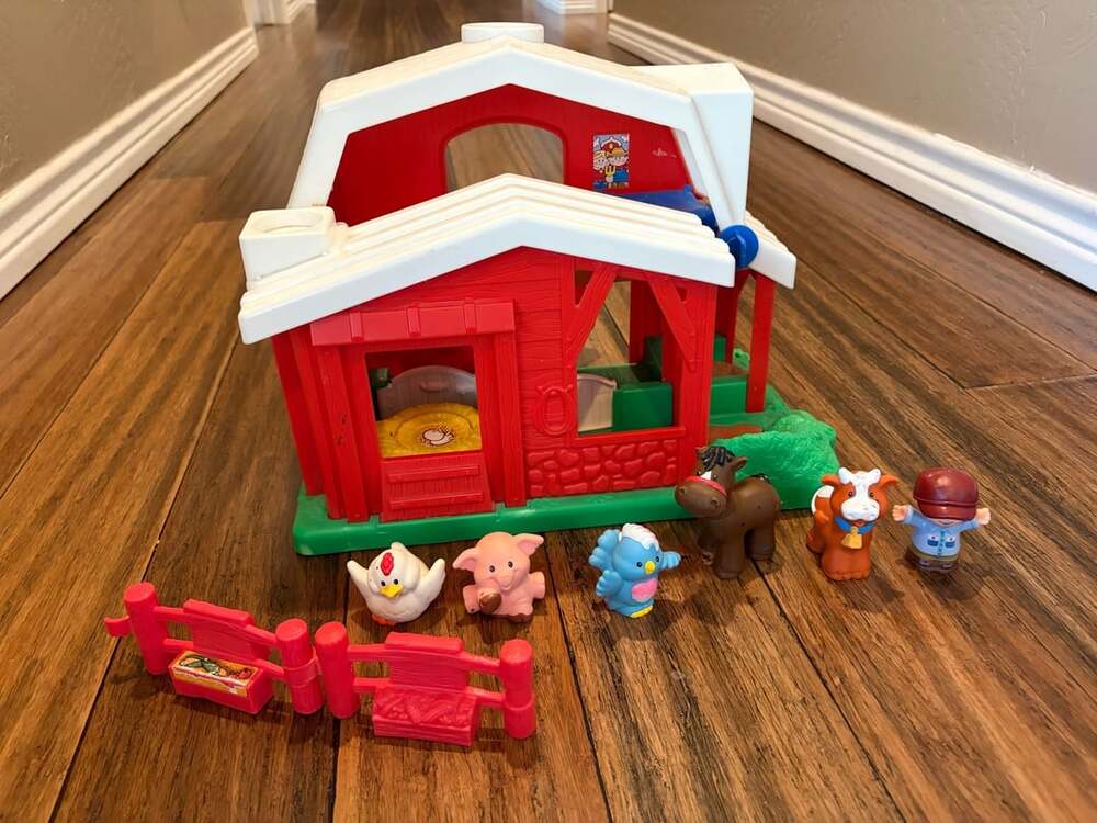 Fisher Price Little People Animal Sounds Farm Barn Playset With Figures